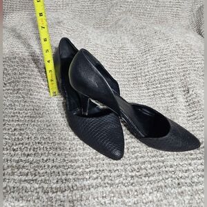 Black Women's Pointed-Toe D'Orsay Pumps